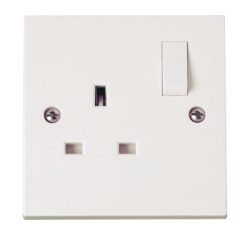 Scolmore Polar PRW035 1 Gang Switched Socket 13Amp White
