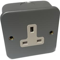 Niglon Metalclad 13 Amp Un-Switched Socket