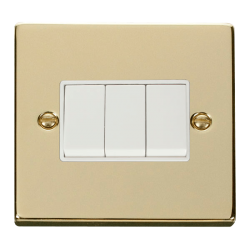 VPBR013WH Deco 3 Gang 2 Way 10AX Switch - White