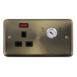DPAB655BK Deco Plus 13A 1G DP LOCKABLE SKT NEON DE