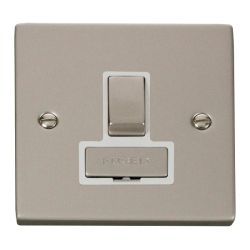 VPPN751WH Deco 13A Fused 'Ingot' Switched Connecti
