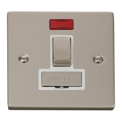 VPPN752WH Deco 13A Fused 'Ingot' Switched Connecti