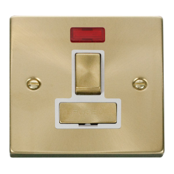 VPSB752WH Deco 13A Fused 'Ingot' Switched Connecti