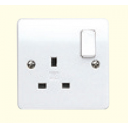 MK K2757Whi 13 Amp single Switched Socket
