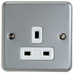 MK K848ALM 13A 1 Gang Un-Switched Socket Metalclad
