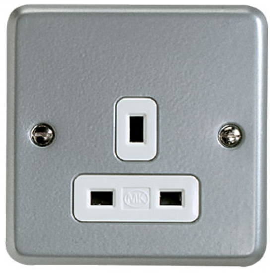 MK K848ALM 13A 1 Gang Un-Switched Socket Metalclad