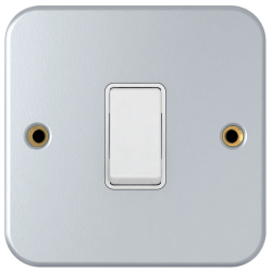 Niglon Metalclad 10 Amp 1 Gang 2 Way Switch